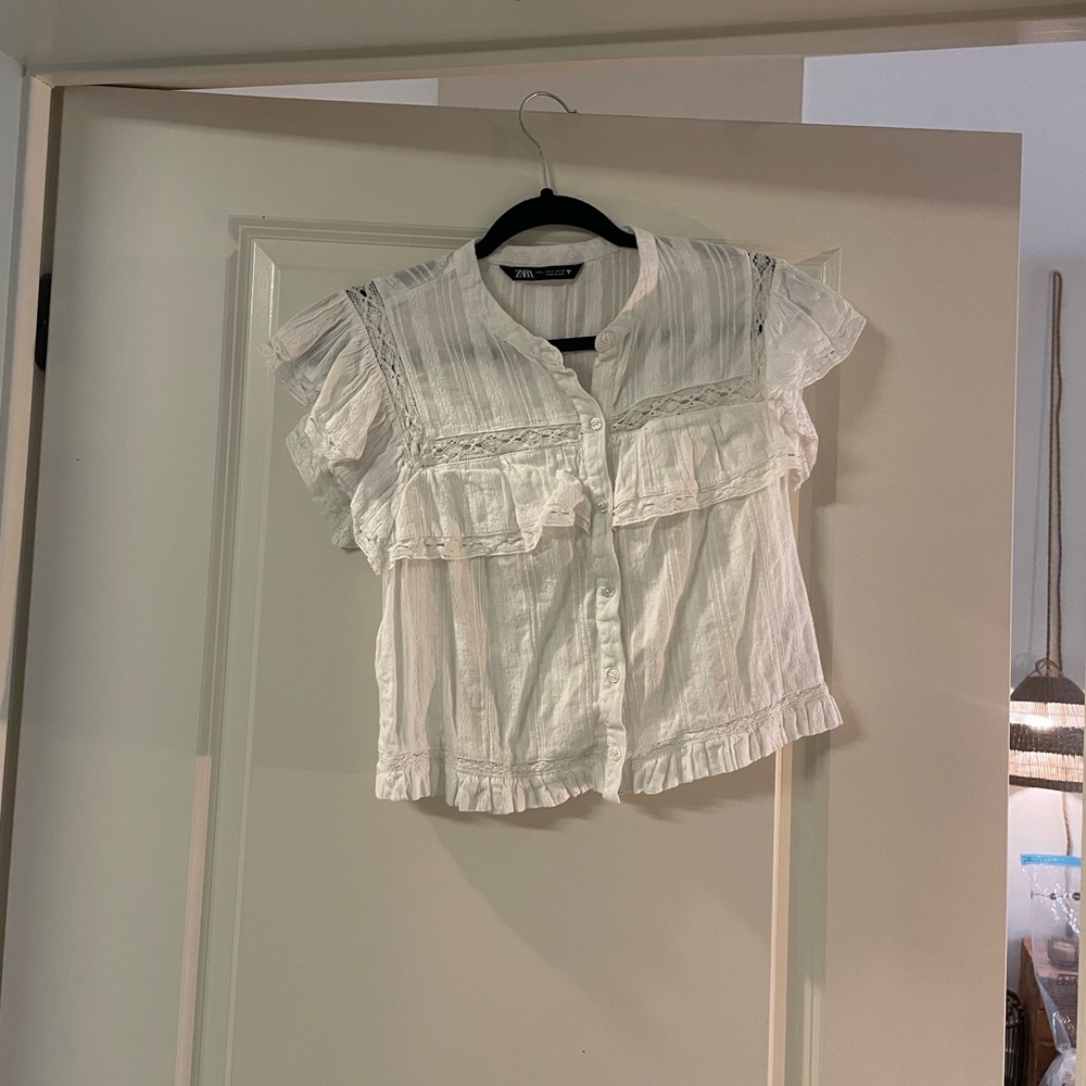 Zara Ruffle Top - Picture 2 of 6